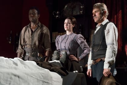 Dead for a Dollar, by Walter Hill, stars Warren Burke, Rachel Brosnahan and Christoph Waltz